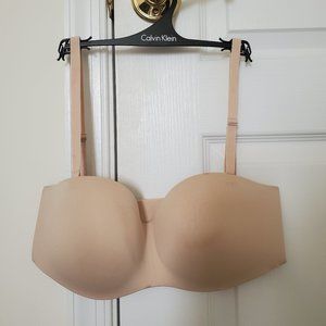 Uniqlo WOMEN MULTI-WAY WIRELESS BRA